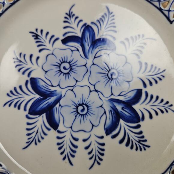 Vintage Blue And White, 8" Reticulated Porcelain Plates In Two Different Designs - Picture 5 of 7
